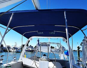 Sailboat Hunter enclosure 2 Sailboat Hunter enclosure 2